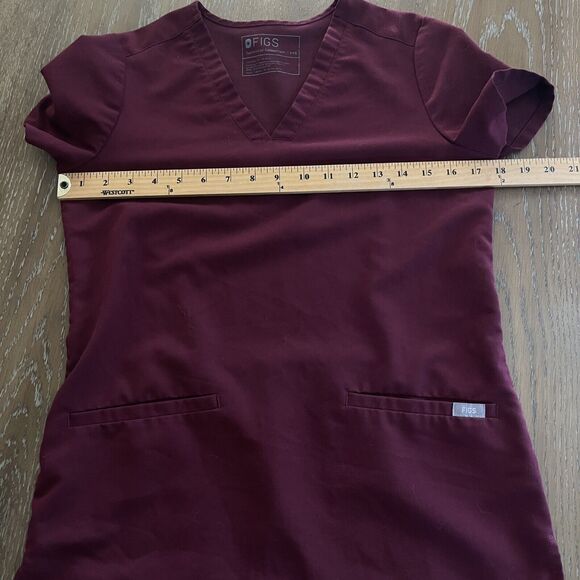 Figs Casma 3 Pocket Scrub Top Women XXS Burgundy Tech Collection Medical Nursing - Picture 7 of 9